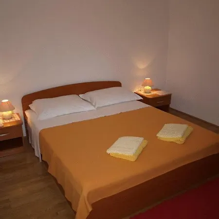 Dakrijus Apartment